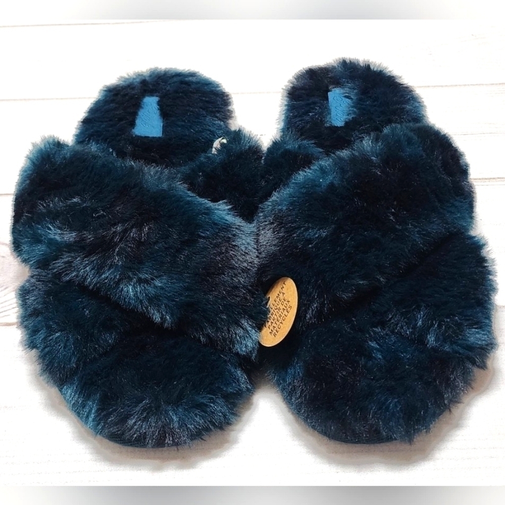 Victoria's Secret Pink Faux Fur Slides Small (5-6) - New With Tags